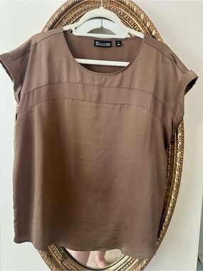 Zenergy by Chico's Taupe Short Sleeve Scoop Neck Blouse